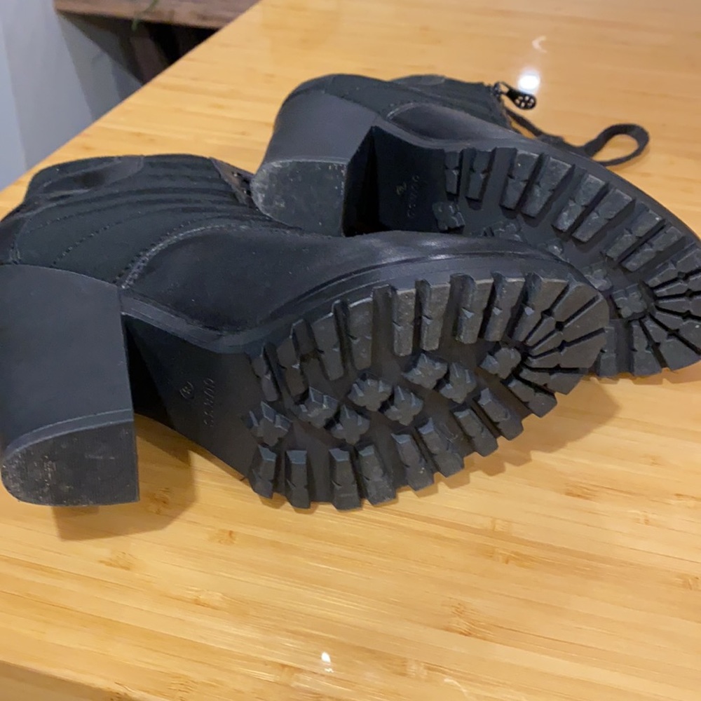 Black Guess boot - Picture 4 of 5